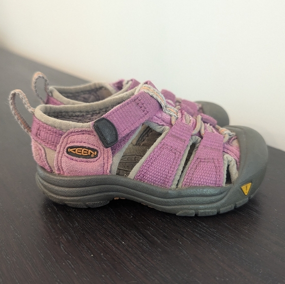 Keen Sandals | Toddler Size 5 - Picture 1 of 4